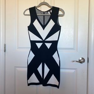 BCBGMAXAZRIA body contour dress
